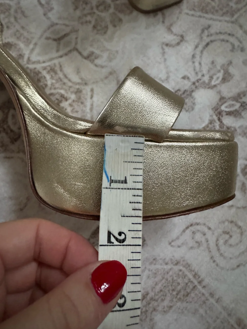 Larroude Dolly gold metallic platform heels size 8